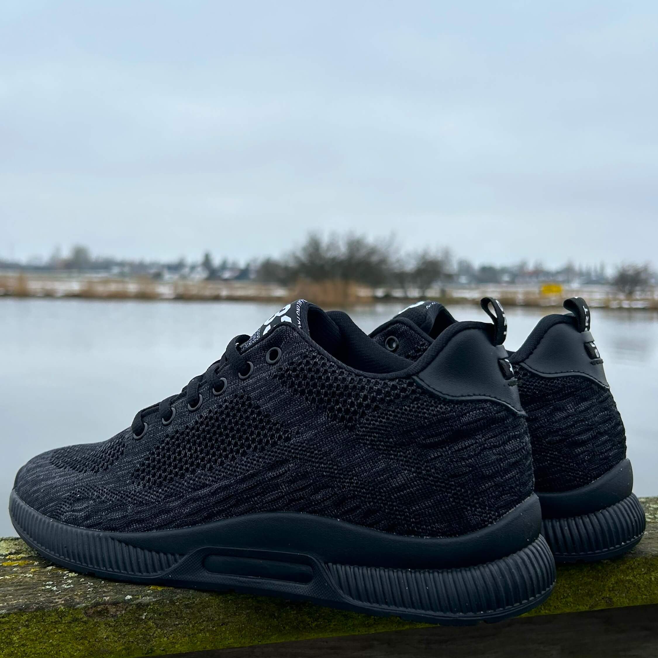 Elevate Sneakers (6 CM BOOST) - Midnight
